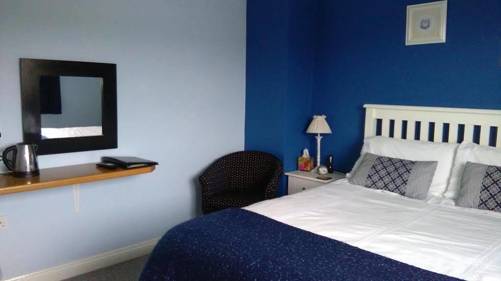 Acer Lodge Bed & Breakfast 펀드포드 외부 사진