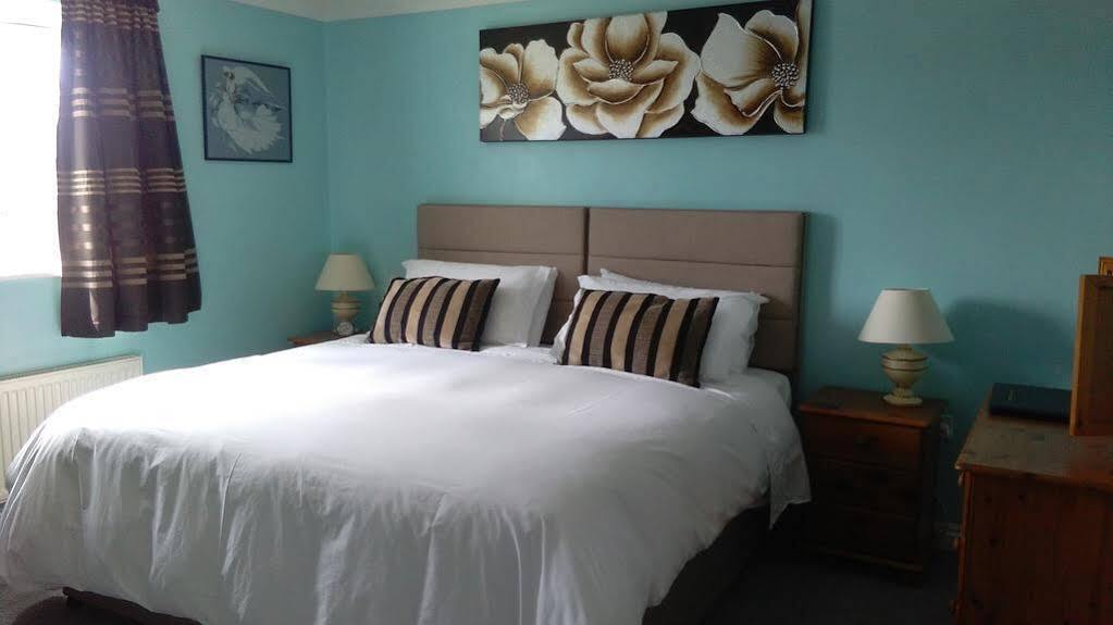 Acer Lodge Bed & Breakfast 펀드포드 외부 사진